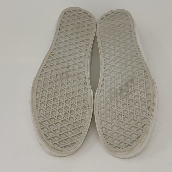 Vans Old Skool Sk8 Low Canvas Shoes Triple White Classic Size 8 9.5 Sneakers EUC - Picture 7 of 10